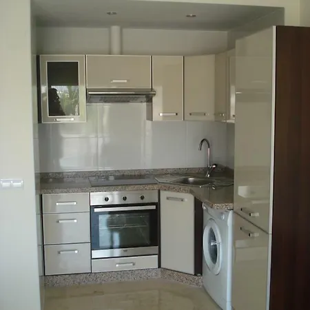 Estudio En 1a Linea 아파트 토레몰리노스