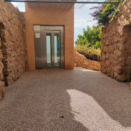 Estudio En 1a Linea 토레몰리노스